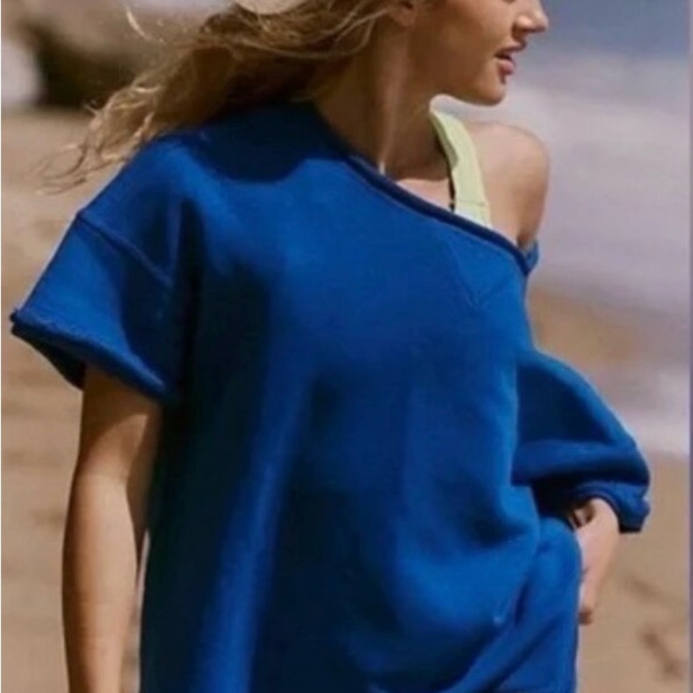 Brand New - Free People Cruise Oversized Sweatshirt Tee in Stellar Blue SOLD OUT